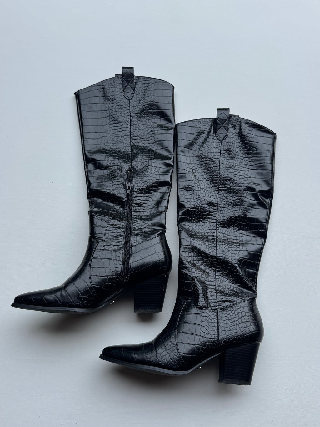 Snakeskin Knee-High Boots WHITEFOX | 9 US |