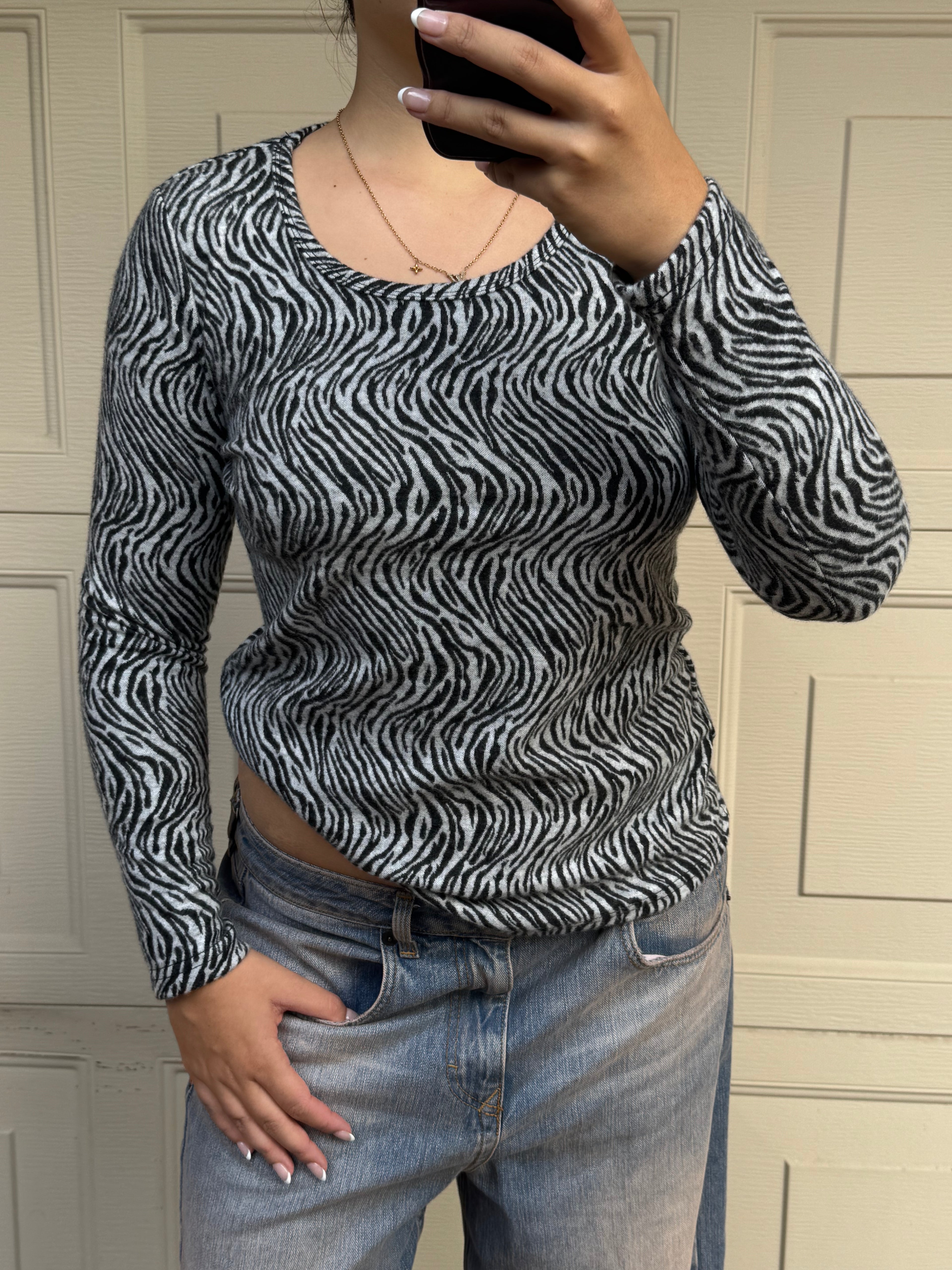 Y2K Fluffy Zebra Long Sleeve | 8 |