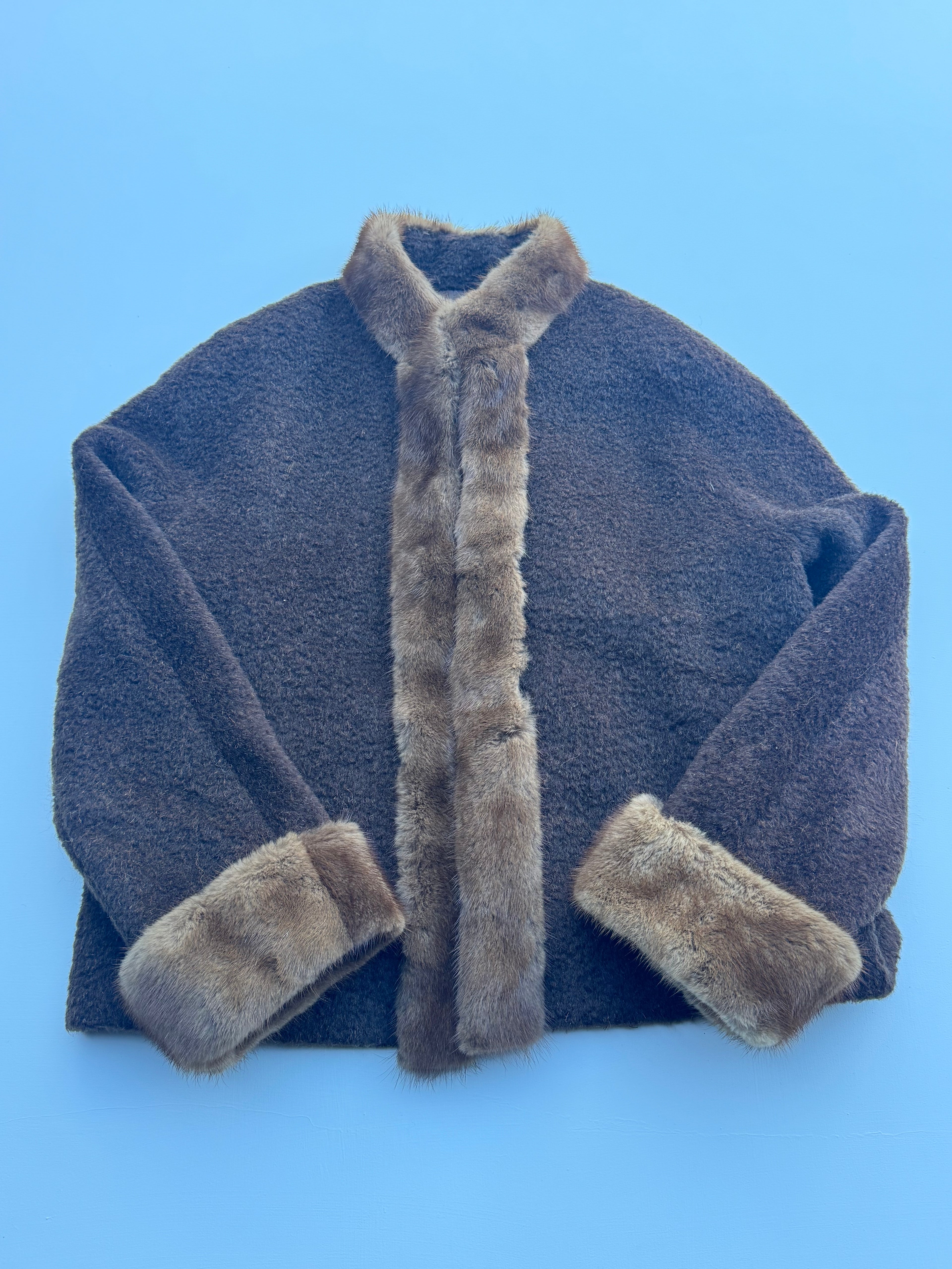 Vintage Chocolate Brown Fur Coat | M |