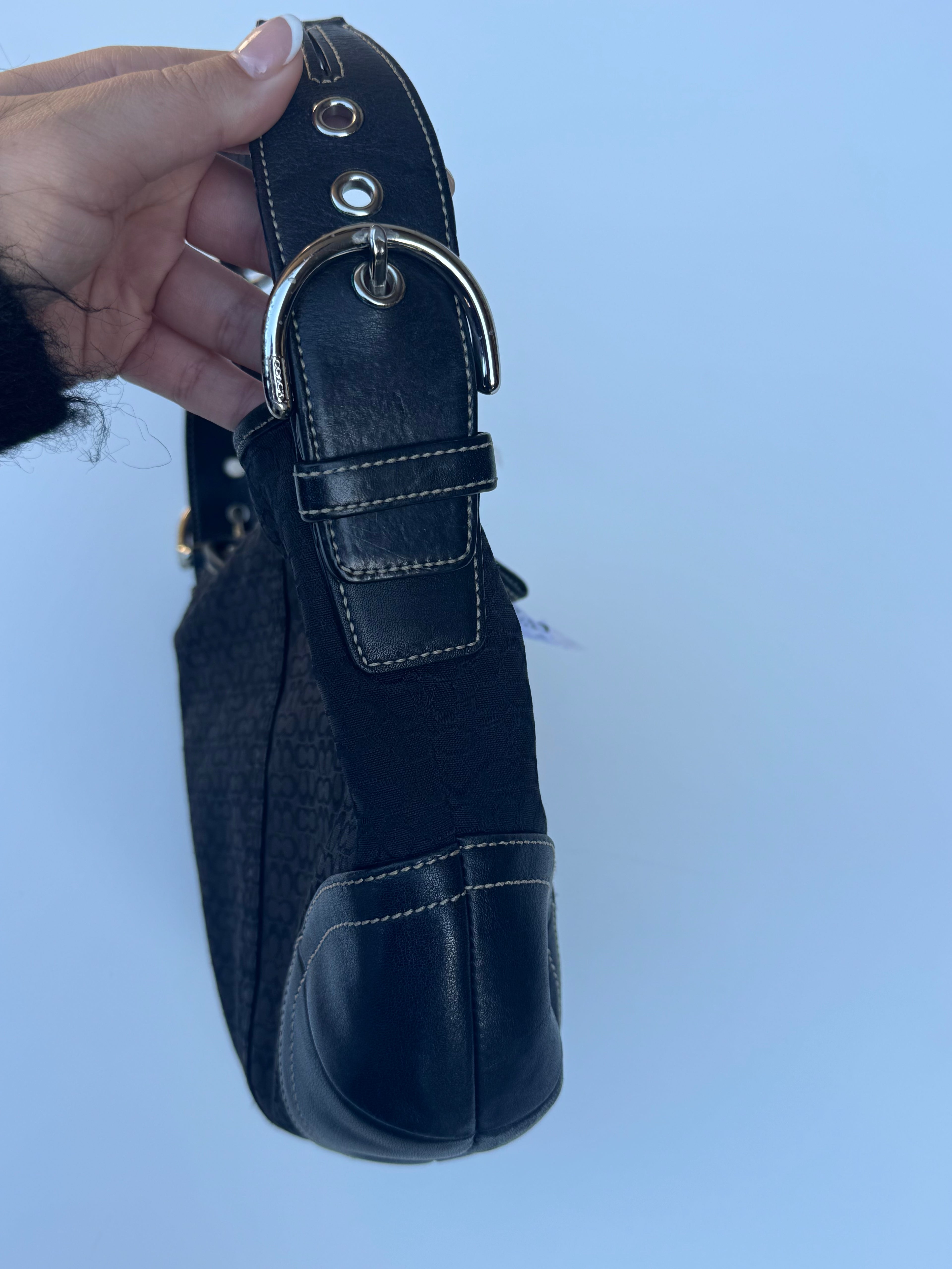 Vintage Coach Soho Hobo Medium Shoulder Bag - Black